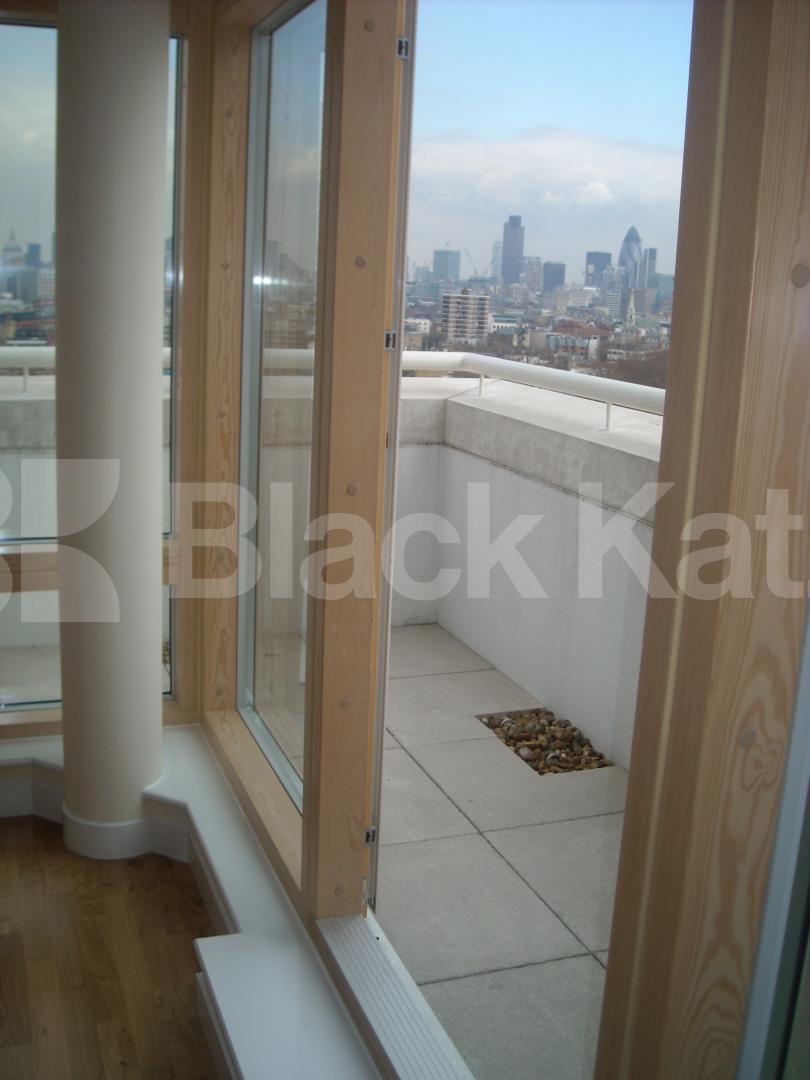 			NEW INSTRUCTION, 3 Bedroom, 1 bath, 1 reception Flat			 The Vantage, Metro Central, 119 Newington Causeway, Elephant and Castle